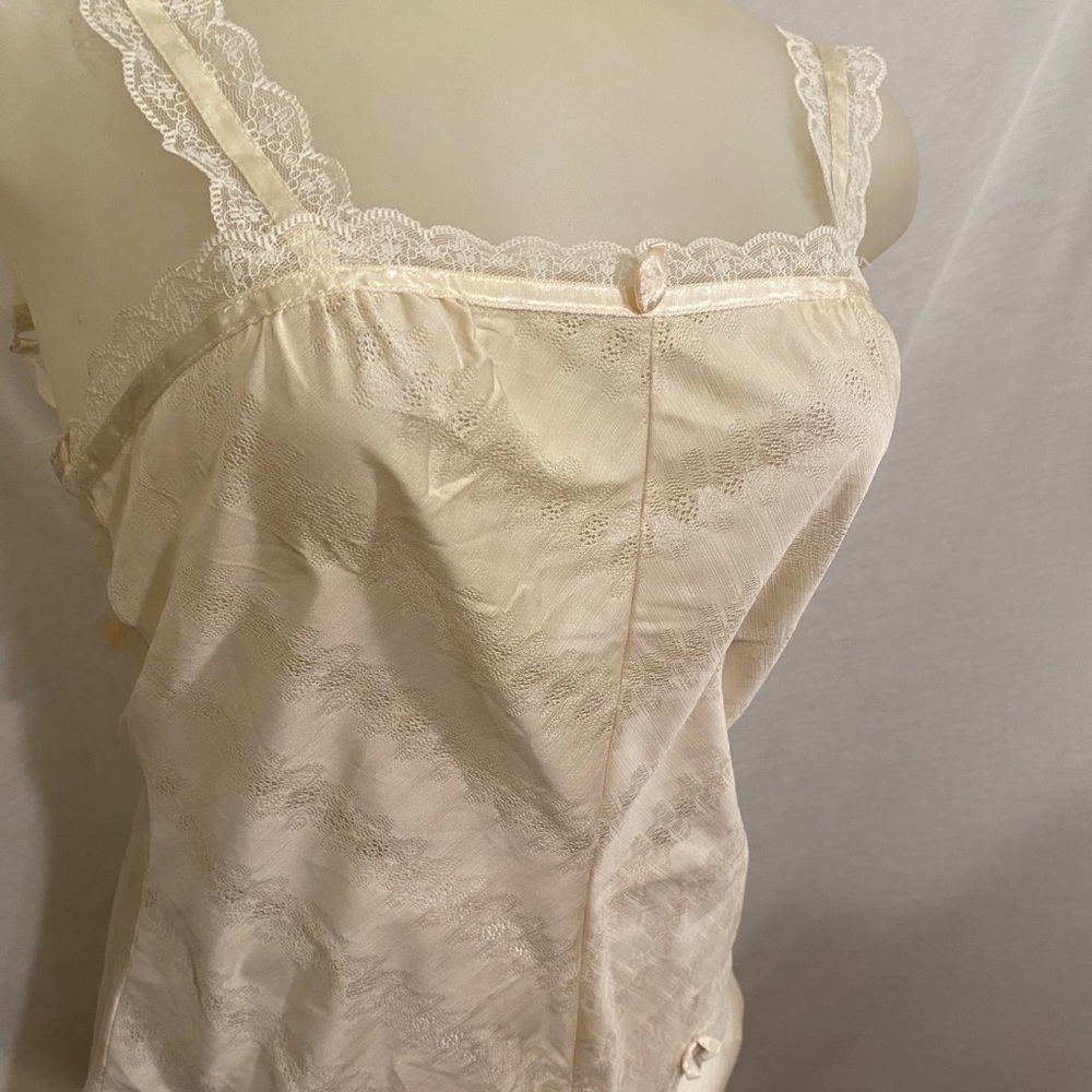 Formfit Cream Ladies Sheer Romper Size 34 LaceTrim